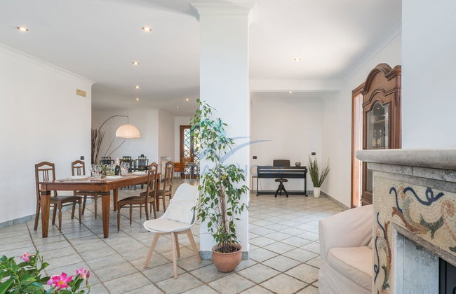 New Refined Villa Rayskaya In Monte Compatri - Foto 13