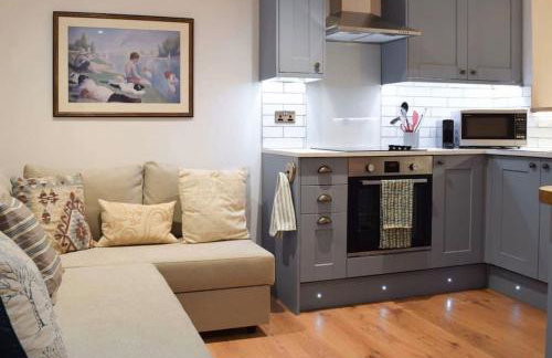 The Snug Entire home Sleeps 2, Stratford upon Avon - Photo 1