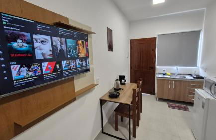 Studio Confortável Wifi Rápido Bem Localizado 4 - Photo 1