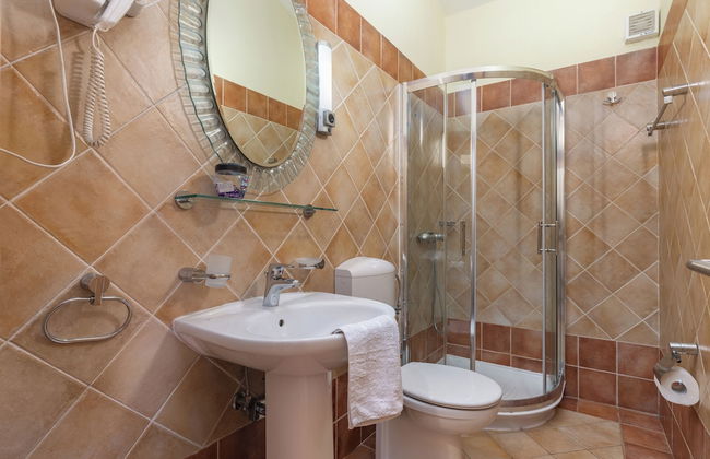 Pool House In Greenery - Foto 15