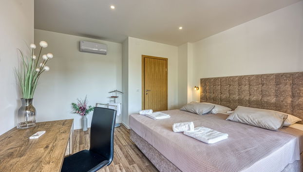 Design Pool Villa Franko - Foto 3, Habitación