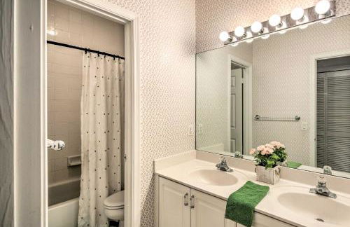 Poolside Paradise with Lake Views in Miramar! - Foto 18