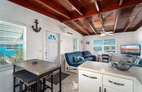 Waterfront Cozy Cottage with Boat Ramp & Dock - Foto 13