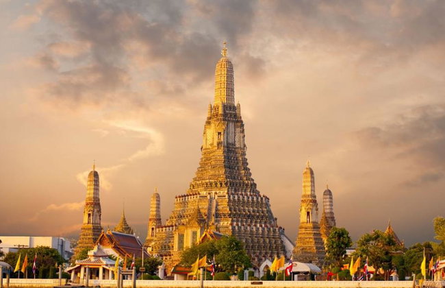 Tour guidato Grand Palace, Wat Arun, Wat Pho con barca e guida in spagnolo - Foto 1