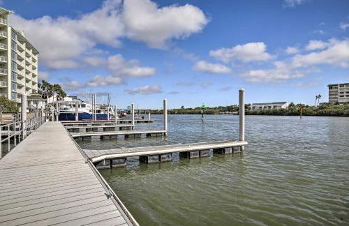 Waterfront Condo with Water Park, Walk to the Beach! - Foto 27