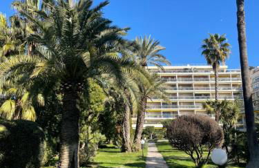 Le Week Riviera III -3 étoiles-Plage du midi-Grande terrasse-Piscine-Cannes- Palais des Festivals - Foto 8