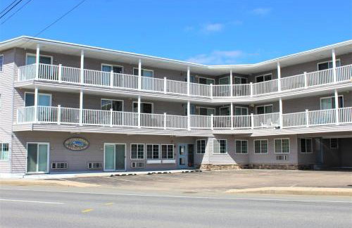 Stay Steps from Beach with Pool AC Parking - Foto 46