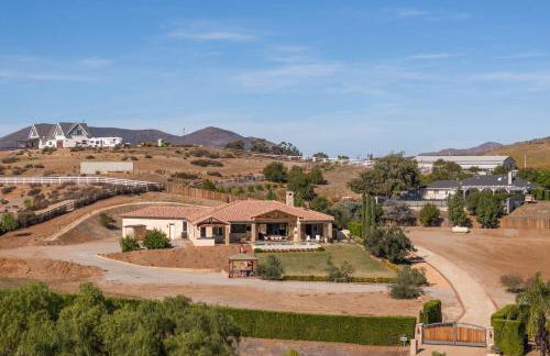 Villa de la Sky Ranch Sprawling Tuscan Villa in Wine Country - Foto 5