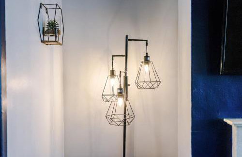 Charming 2 Bed House, Sleeps 6, Free parking, Contractors welcome - Foto 49