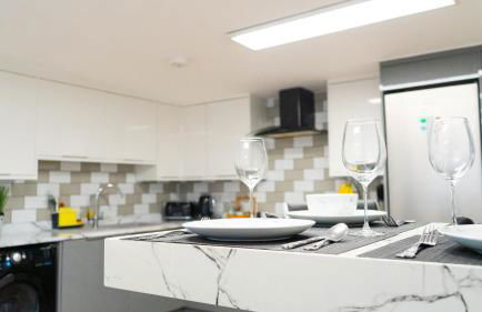 Exquisite 1-bedroom apartment with on-site parking - Foto 18