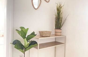 MEGHA Living - 2 Zimmer Appartments mit Küche - Zentral - Foto 7