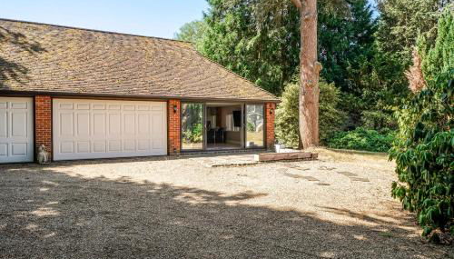 Chalet Gerrards Cross - Photo 5