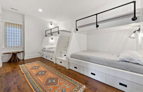 Hilltop Lodge Opulent Lakefront Living in Lake James - Photo 28