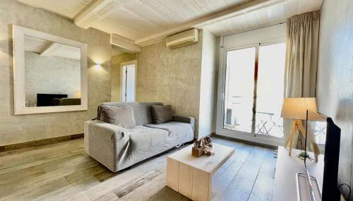 BarcelonaForRent Market Penthouse - Photo 2