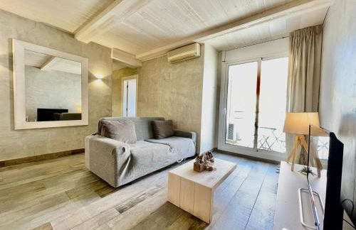 BarcelonaForRent Market Penthouse - Photo 2