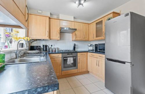 #35 City Home - Sleeps 8 3BDR 2 BR- Bham CC 10 mins - "Perfect for Contractors and Families - Free Parking" - Foto 13