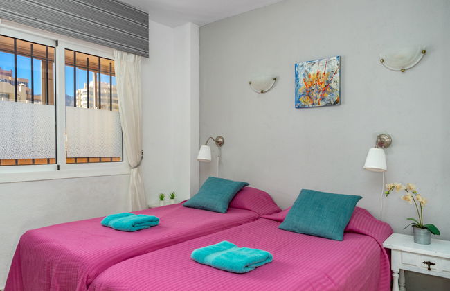 2 bedroom Apartment in Fuengirola with swimming pool and terrace - Photo 12