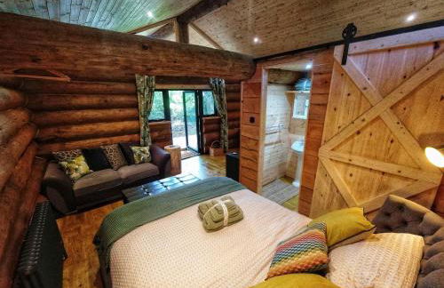 Secluded Hand Crafted Log Cabin - Foto 8