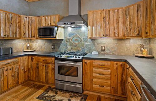 Weatherwood - Gorgeous Luxury Cabin with Spa! - Foto 25