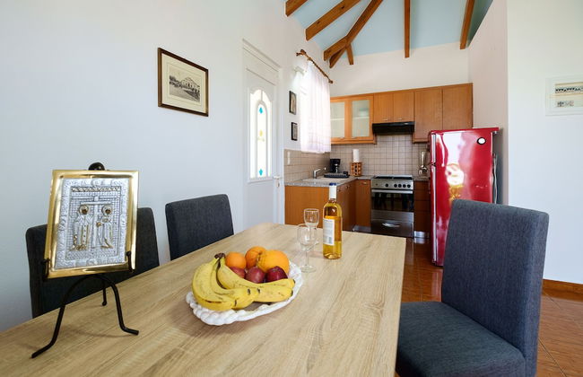 Chill & Relax Home with Pool near Beach - Foto 15