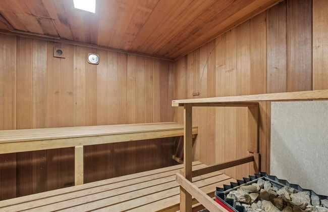 Massive Home w Sauna Pools Hot Tub Fireplaces - Photo 6