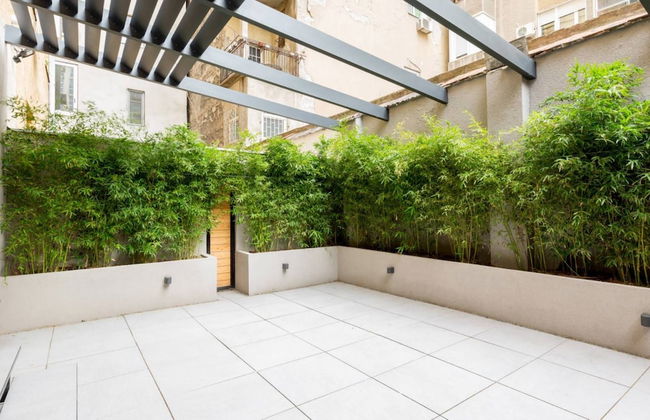 Teanna Lux Apartments - Photo 34