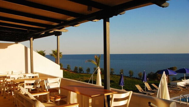 Check-in/check-out kiosk