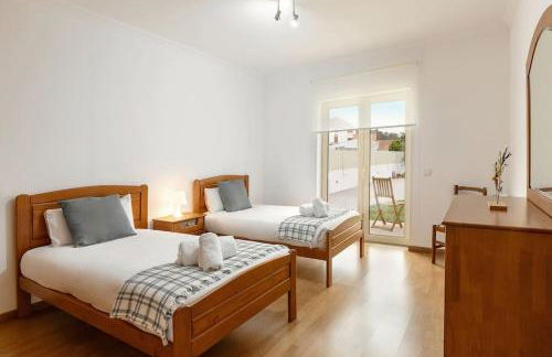 Casa das Grutas - Spacious villa with private parking - Photo 2