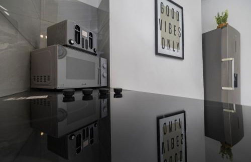 Station Side Sanctuary - 2BR Central Brighton Stay - Foto 37