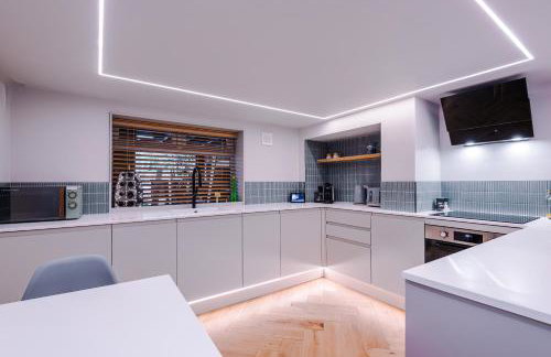 Opulent Oasis Large Luxury home sleeps 10 - Foto 72