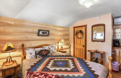 Rogers Cabin Historic Log Cabin in the Woods Near Grand Canyon Flagstaff - Foto 7