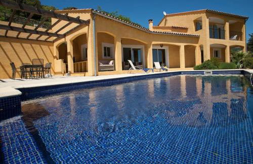 Roquebrun Villa with Pool - Foto 1