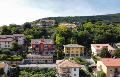 Residence Casa Palmira - Modern Apartments Near Sacro Cuore Hospital - Valpolicella - Foto 20