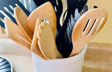 Beaver Lake Studio - King size bed and lake view - Foto 16