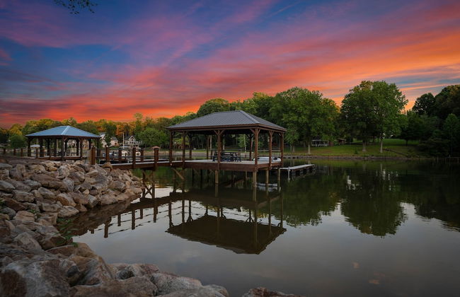 Blue Heron by Avantstay Lakefront Dock Pool Theater Sleeps 22 - Foto 79