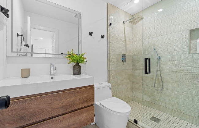 Carlsbad Beachfront Home W Hot tub - Photo 23