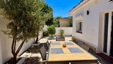 Mediterranean Villa with Private Pool & Sea View - Photo 5