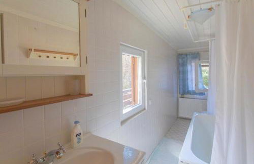 Schwarzwaldhütte am Bach mit Sauna - Foto 10