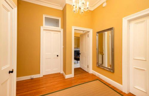 JOIVY 5 Bedroom Apt Near Meadows & George Square - Foto 66