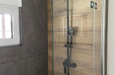 Modernes Tinyhouse Trailer Cabins am Waldrand - mit Seezugang - Foto 26