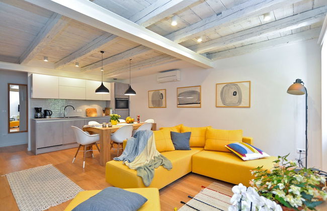 House 1650 - Photo 1