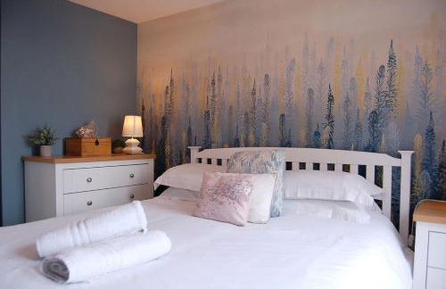 Sound of the Sea, beach front Bungalow with hot tub, in Tywyn - Foto 12