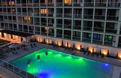 Family-Fun Lakeside Luxury at Topsider in Osage w/ 2 Pools, Prime Views Pack N' Play & Games - Foto 1