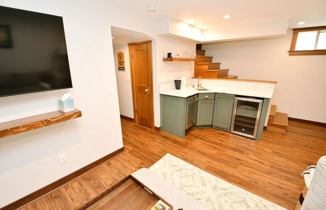 Updated Bungalow Steps to Notre Dame 410 - Foto 11