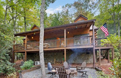 Deck, Fire Pit and Game Room! Wooded Cashiers Escape - Foto 2