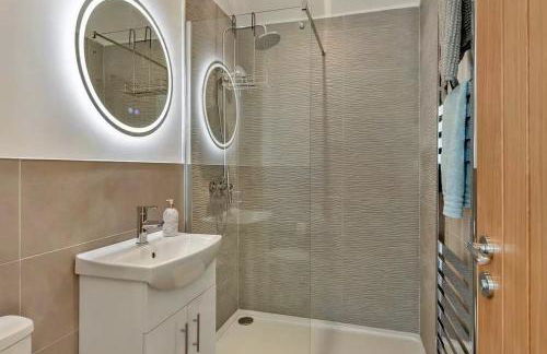 Finest Retreats - The Den - Photo 6