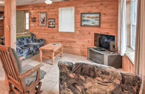 Charming Four-Bedroom Cabin Rental near Long Lake in Aroostook County, Maine - Foto 5