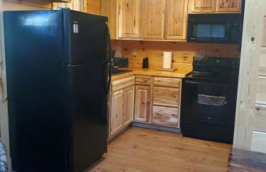 The Frontier - An Amish Built Deluxe Cabin - Foto 3