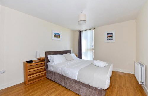 The Vizion serviced apartments from Pincott Properties - free parking, private balcony, and WiFi - Photo 22