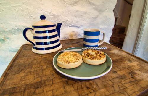 Knocker Cottage is a 3 bedroom made up of 1 double bedroom and 2 small double bedrooms in small village 10 min to beaches - Foto 51